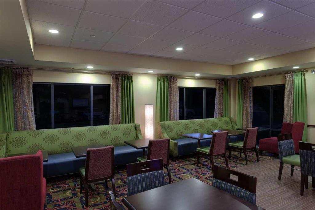Hampton Inn Waynesboro/Stuarts Draft Fishersville Dalaman gambar