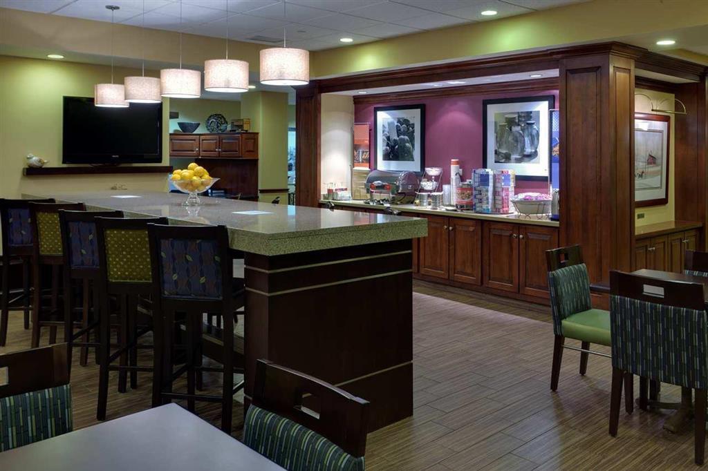 Hampton Inn Waynesboro/Stuarts Draft Fishersville Restoran gambar