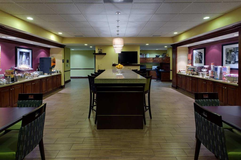 Hampton Inn Waynesboro/Stuarts Draft Fishersville Restoran gambar